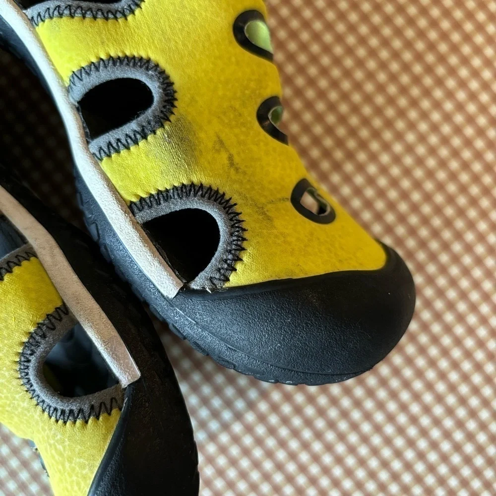 KEEN STINGRAY Water Sandals Shoes Big Kids‎ Size 2